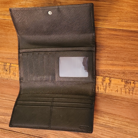 Coach Wallet - Picture 4 of 4